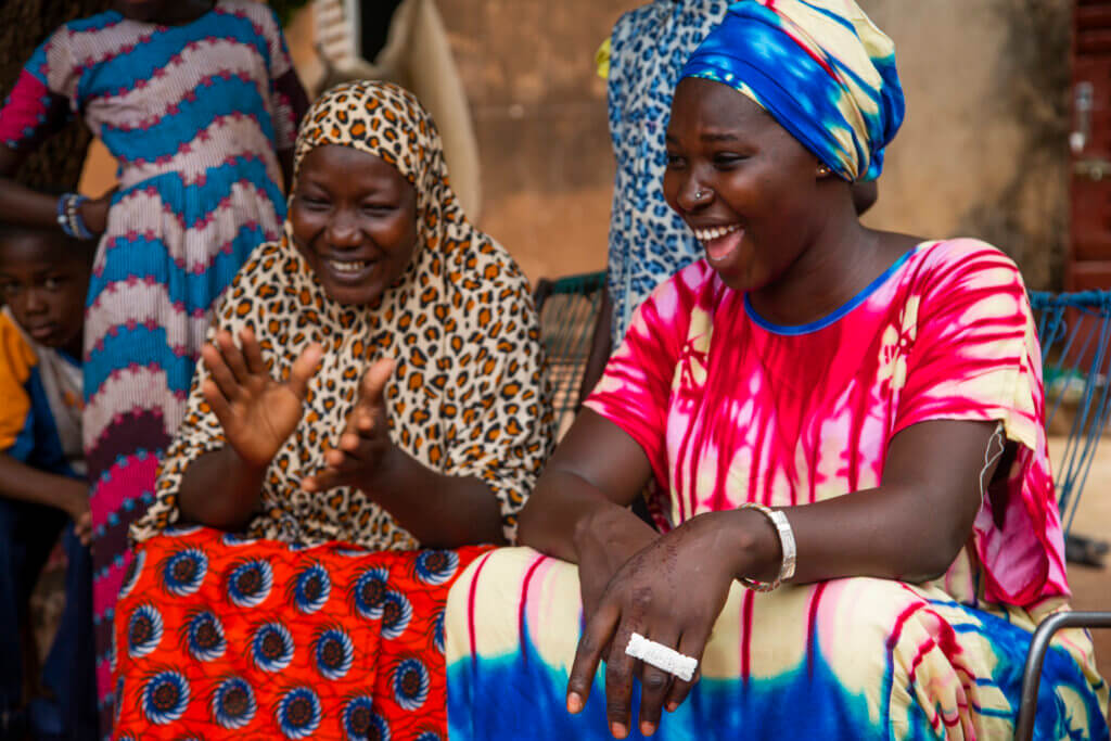 MSI clients enjoy a family planning session in Mali.